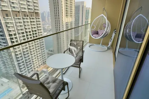 Apartamento en EMAAR Beachfront, Dubai Harbour, Dubai, 1 dormitorio, 82 m², № 68599 - foto 1