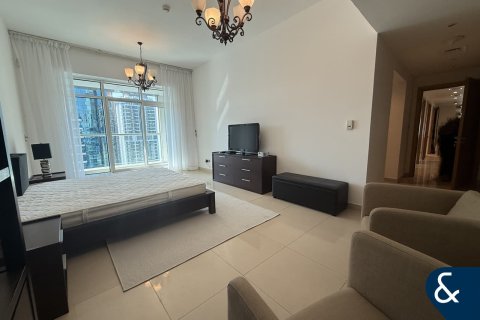 Снять в аренду квартиру в Дубай Марине, Дубай: 3 спальни, 216м², № 79073 - фото 10