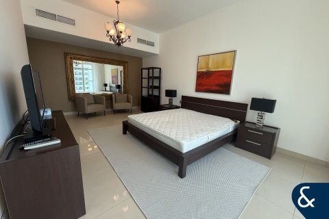 Снять в аренду квартиру в Дубай Марине, Дубай: 3 спальни, 216м², № 79073 - фото 8