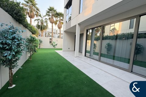 Снять в аренду таунхаус в District 7, Мохаммед Бин Рашид Сити, Дубай: 4 спальни, 306м², № 79088 - фото 6