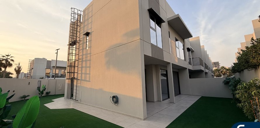 Таунхаус в District 7, Мохаммед Бин Рашид Сити, Дубай, 4 спальни, 306м², № 79088
