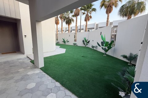 Снять в аренду таунхаус в District 7, Мохаммед Бин Рашид Сити, Дубай: 4 спальни, 306м², № 79088 - фото 5