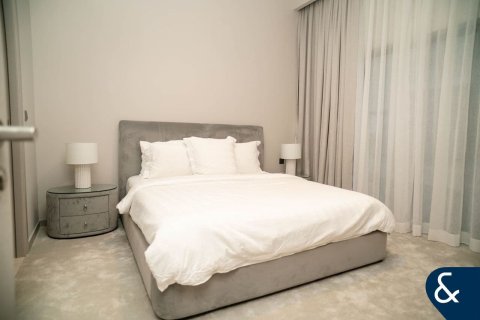 Снять в аренду таунхаус в District 7, Мохаммед Бин Рашид Сити, Дубай: 4 спальни, 306м², № 79088 - фото 13