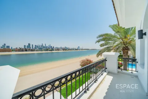 Villa in Palm Jumeirah, Dubai 4 bedrooms, 465 sq.m. № 71212 - photo 15
