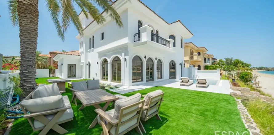Villa in Palm Jumeirah, Dubai 4 bedrooms, 465 sq.m. № 71212