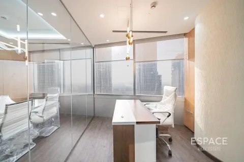Oficina en Jumeirah Lake Towers, Dubai, 52 m², № 71198 - foto 4