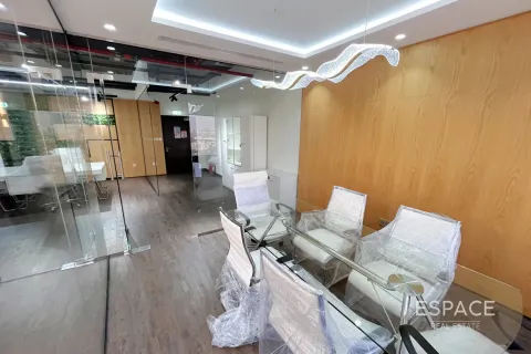 Снять в аренду офис в Джумейра Лейк Тауэрс, Дубай: 52м², № 71198 - фото 10