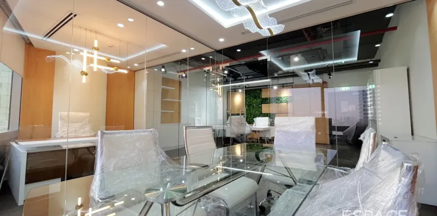 Офис в Джумейра Лейк Тауэрс, Дубай, 52м², № 71198
