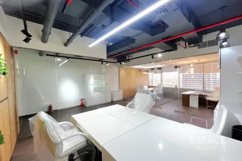 Oficina en Jumeirah Lake Towers, Dubai, 52 m², № 71198 - foto 9