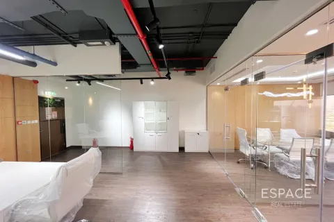 Oficina en Jumeirah Lake Towers, Dubai, 52 m², № 71198 - foto 10