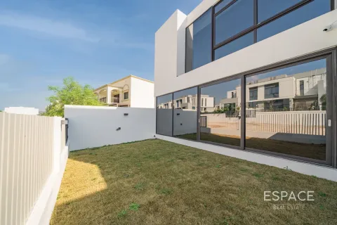 Villa à Al Furjan, Dubai, 4 chambres, 325 m², № 71200 - photo 1