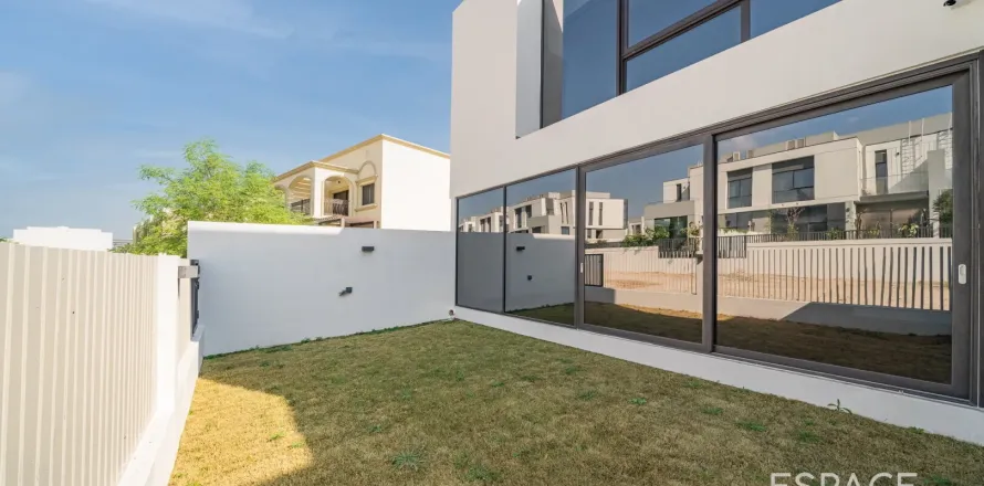 Villa à Al Furjan, Dubai, 4 chambres, 325 m², № 71200