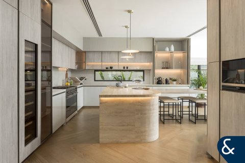 Villa in Jumeirah Golf Estates, Dubai 5 bedrooms, 525 sq.m. № 75969 - photo 6