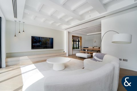 Villa in Jumeirah Golf Estates, Dubai 5 bedrooms, 525 sq.m. № 75969 - photo 11