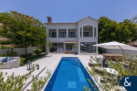 Villa in Jumeirah Golf Estates, Dubai 5 bedrooms, 525 sq.m. № 75969 - photo 1