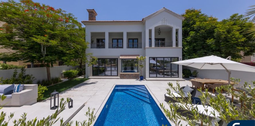 Вилла в Джумейра Гольф Эстейтс, Дубай, 5 спален, 525м², № 75969
