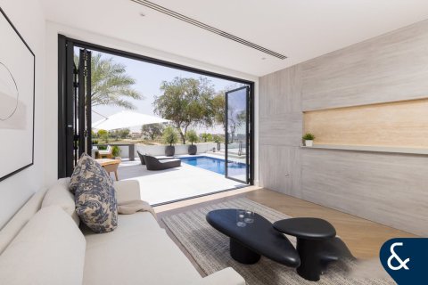 Villa in Jumeirah Golf Estates, Dubai 5 bedrooms, 525 sq.m. № 75969 - photo 13