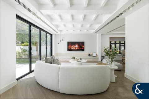 Villa in Jumeirah Golf Estates, Dubai 5 bedrooms, 525 sq.m. № 75969 - photo 9