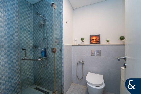 Купить таунхаус в Джумейра Гольф Эстейтс, Дубай: 2 спальни, 134м², № 75976 - фото 11