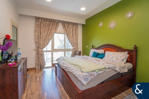 Купить таунхаус в Джумейра Гольф Эстейтс, Дубай: 2 спальни, 134м², № 75976 - фото 7