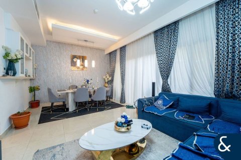 Купить таунхаус в Джумейра Гольф Эстейтс, Дубай: 2 спальни, 134м², № 75976 - фото 2