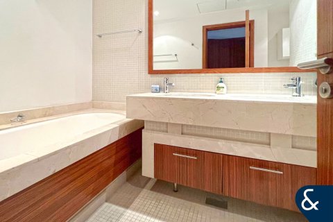 Купить квартиру в Marina Promenade, Дубай Марина, Дубай: 2 спальни, 131м², № 75965 - фото 5