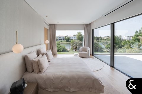 Villa in Jumeirah Islands, Dubai 5 bedrooms, 697 sq.m. № 75964 - photo 10