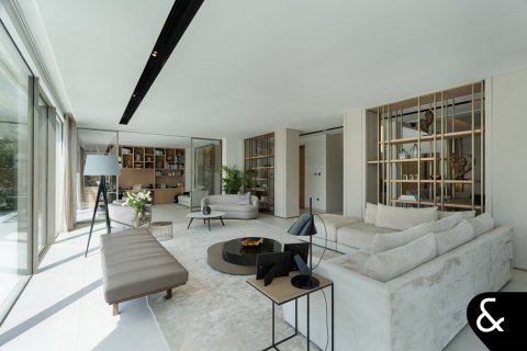 Villa in Jumeirah Islands, Dubai 5 bedrooms, 697 sq.m. № 75964 - photo 21