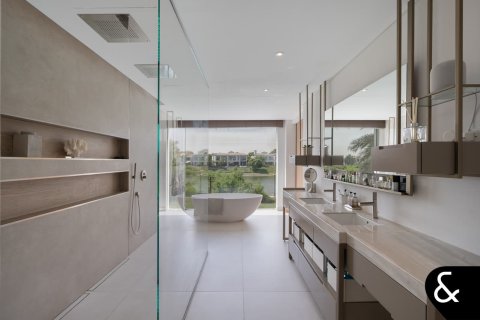 Villa in Jumeirah Islands, Dubai 5 bedrooms, 697 sq.m. № 75964 - photo 11