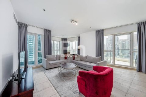 Снять в аренду квартиру в Дубай Марине, Дубай: 3 спальни, 195м², № 23296 - фото 1
