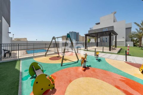 Villa à Dubai Sports City, Dubai, 4 chambres, 271 m², № 23299 - photo 4