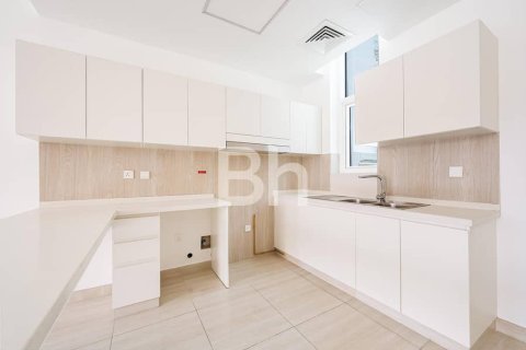 Villa à Dubai Sports City, Dubai, 4 chambres, 271 m², № 23299 - photo 3