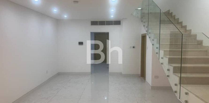 Townhouse in Jumeirah Village Circle, Dubai 4 bedrooms, 376 sq.m. № 23301