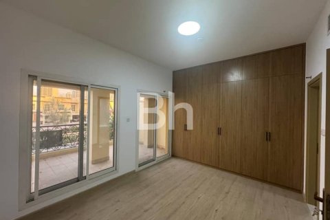 Townhouse in Jumeirah Village Circle, Dubai 4 bedrooms, 376 sq.m. № 23301 - photo 9