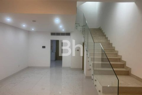Townhouse in Jumeirah Village Circle, Dubai 4 bedrooms, 376 sq.m. № 23301 - photo 19