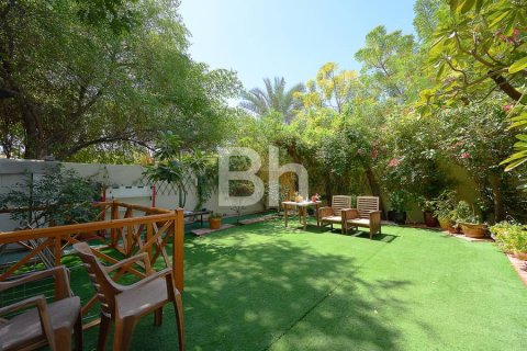 فيلا في The Springs, دبي 3 غرف نوم, 255 م² رقم 23302 - صورة 1