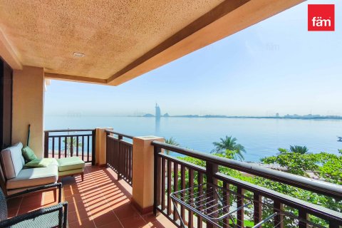 Appartement à Palm Jumeirah, Dubai, 1 chambre, 141.6 m², № 13228 - photo 1