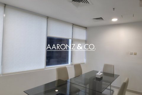 Bureau à Jumeirah Lake Towers, Dubai, 255 m², № 89094 - photo 7