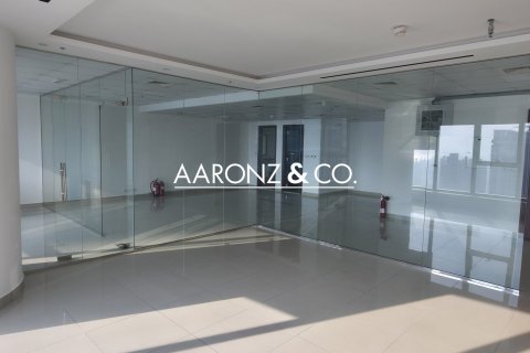 Bureau à Jumeirah Lake Towers, Dubai, 107 m², № 89093 - photo 5