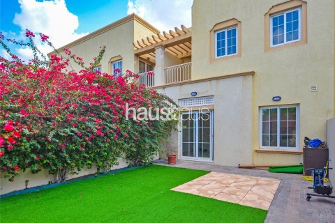 Villa en The Springs, Dubai, 2 dormitorios, 157 m², № 44689 - foto 1
