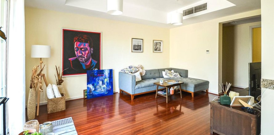 Villa en The Springs, Dubai, 2 dormitorios, 157 m², № 44688