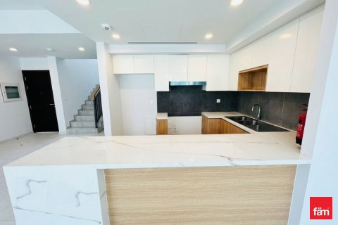 Maison de ville à Dubai, 3 chambres, 161 m², № 112384 - photo 2