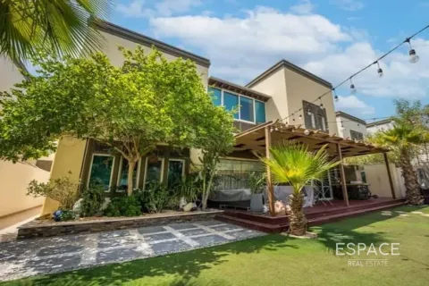 Villa à Regional, Jumeirah Park, Dubai, 3 chambres, 285 m², № 71235 - photo 1