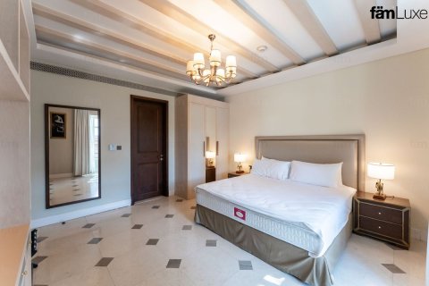 Купить виллу в Дубае: 4 спальни, 792.5м², № 60525 - фото 22