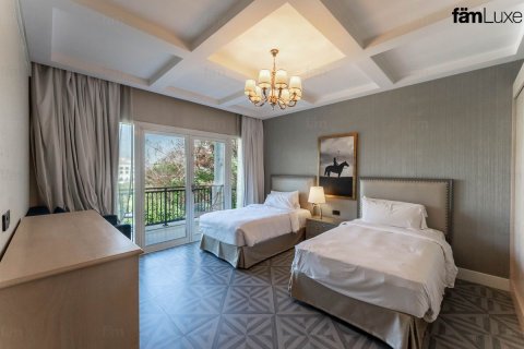 Купить виллу в Дубае: 4 спальни, 792.5м², № 60525 - фото 24