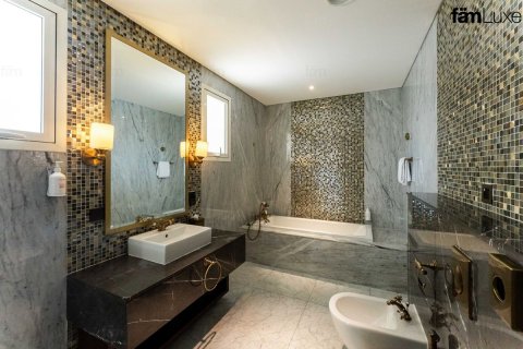 Купить виллу в Дубае: 4 спальни, 792.5м², № 60525 - фото 30