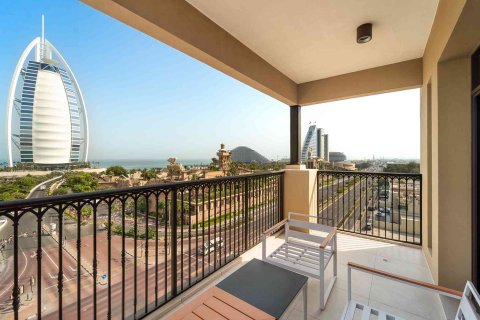 Appartement à Umm Suqeim, Dubai, 3 chambres, 171 m², № 97073 - photo 2