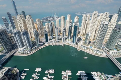 Apartment in Dubai Marina, Dubai 4 bedrooms, 214 sq.m. № 45963 - photo 5