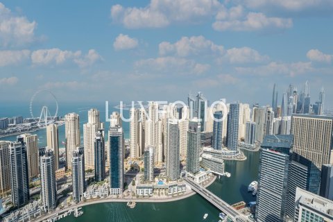 Apartment in Dubai Marina, Dubai 4 bedrooms, 214 sq.m. № 45963 - photo 14