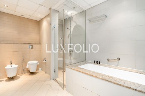Apartment in Palm Jumeirah, Dubai 1 bedroom, 108 sq.m. № 45686 - photo 15